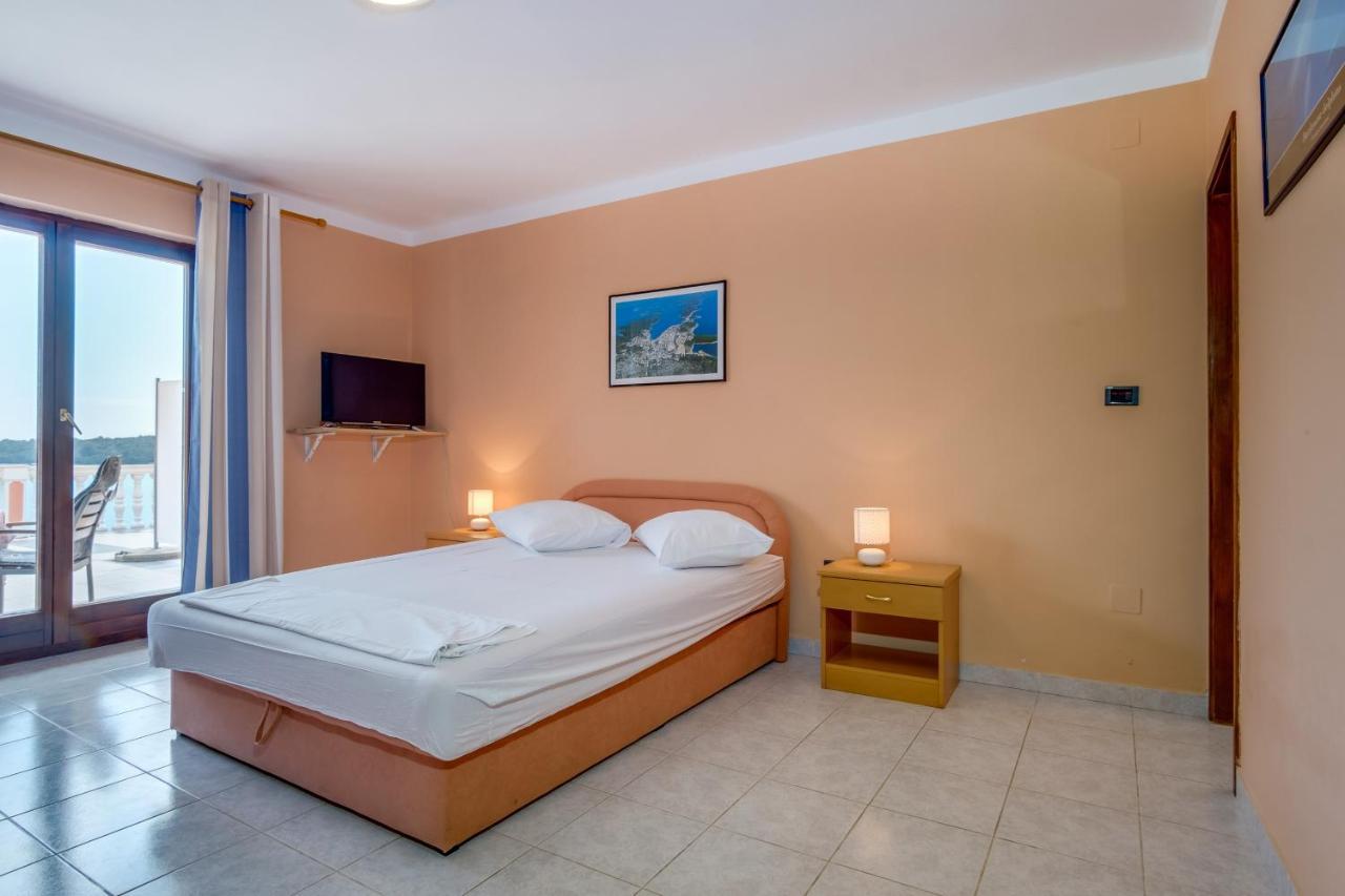 Apartments Villa Julija Mali Lošinj Extérieur photo