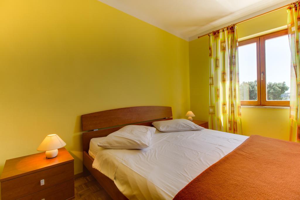 Apartments Villa Julija Mali Lošinj Chambre photo