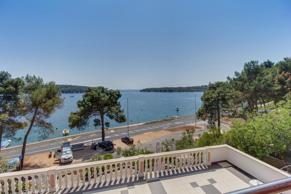 Apartments Villa Julija Mali Lošinj Chambre photo