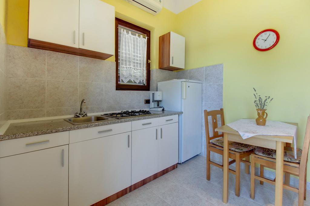 Apartments Villa Julija Mali Lošinj Chambre photo