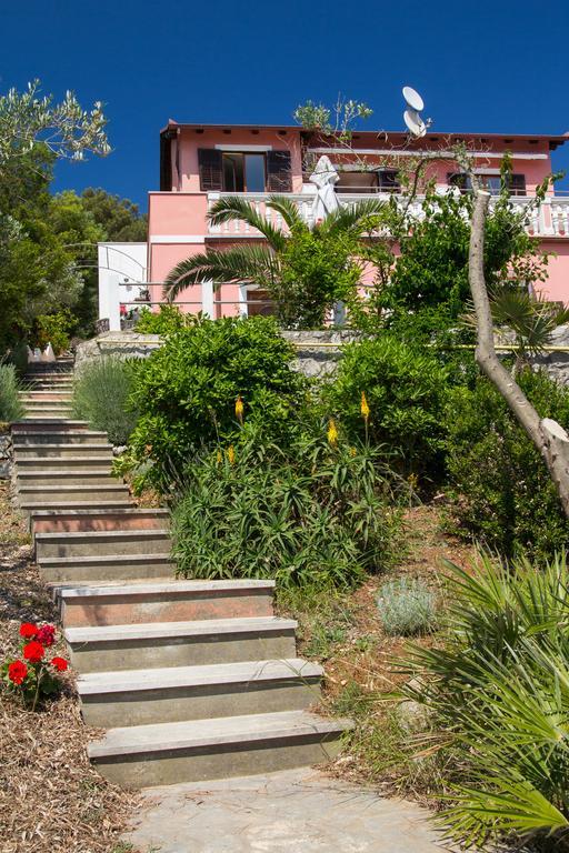 Apartments Villa Julija Mali Lošinj Extérieur photo