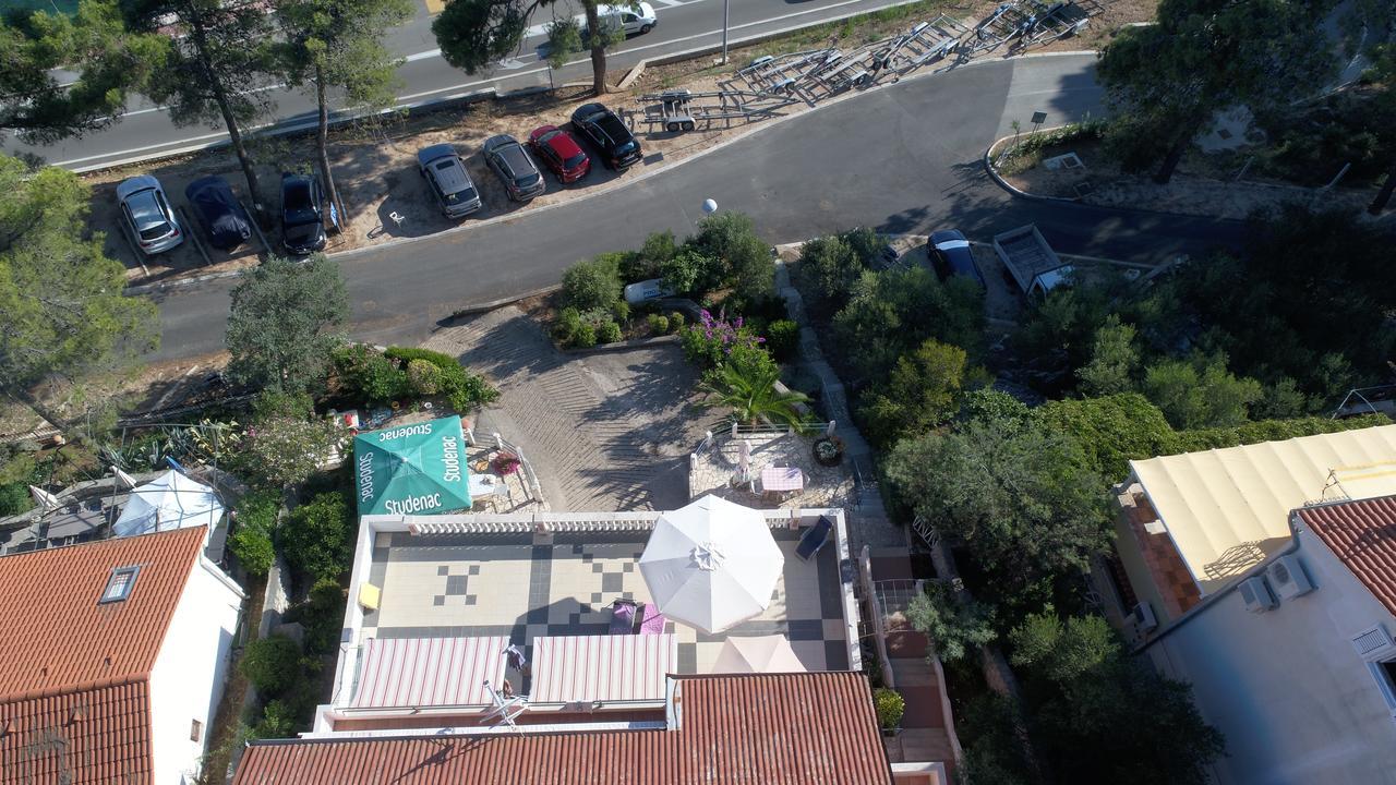 Apartments Villa Julija Mali Lošinj Extérieur photo